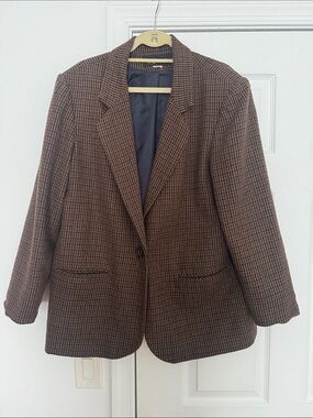 Vintage Sag Harbor Blue, Red and Brown Wool Houndstooth Blazer